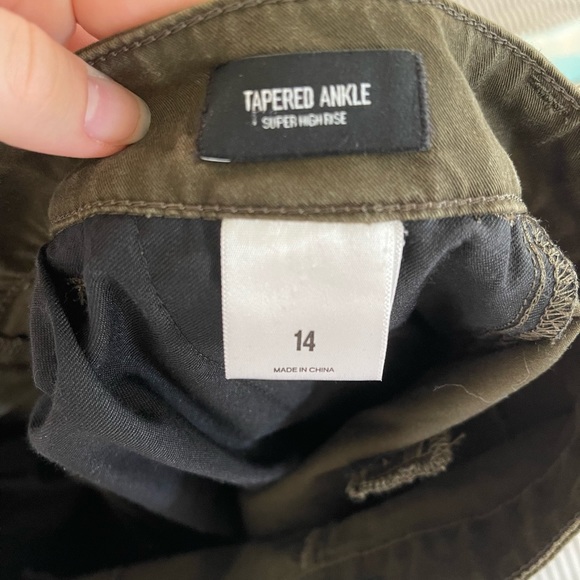 Express High Rise Tapered Ankle Pant - Picture 4 of 5